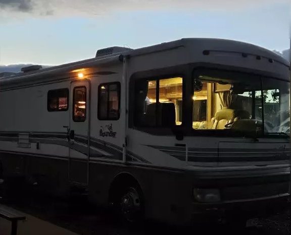 1999 FLEETWOOD BOUNDER full