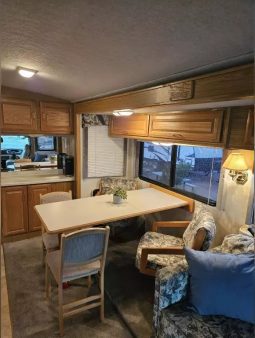 1999 FLEETWOOD BOUNDER full