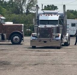 2000 Peterbilt 379 full