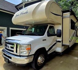 2017 THOR MOTOR COACH FOUR WINDS 31E full