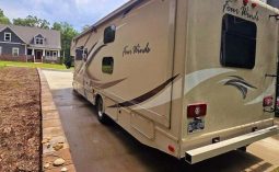 2017 THOR MOTOR COACH FOUR WINDS 31E full