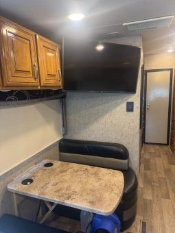 2018 Thor Motor Coach 37 BG full