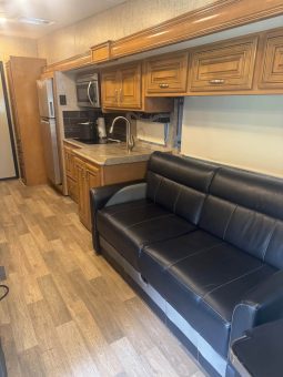 2018 Thor Motor Coach 37 BG full